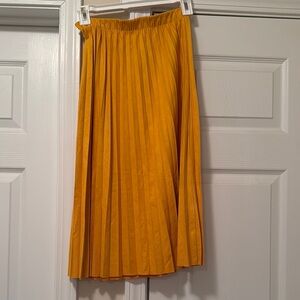 Vibrant Yellow Pleated Skirt